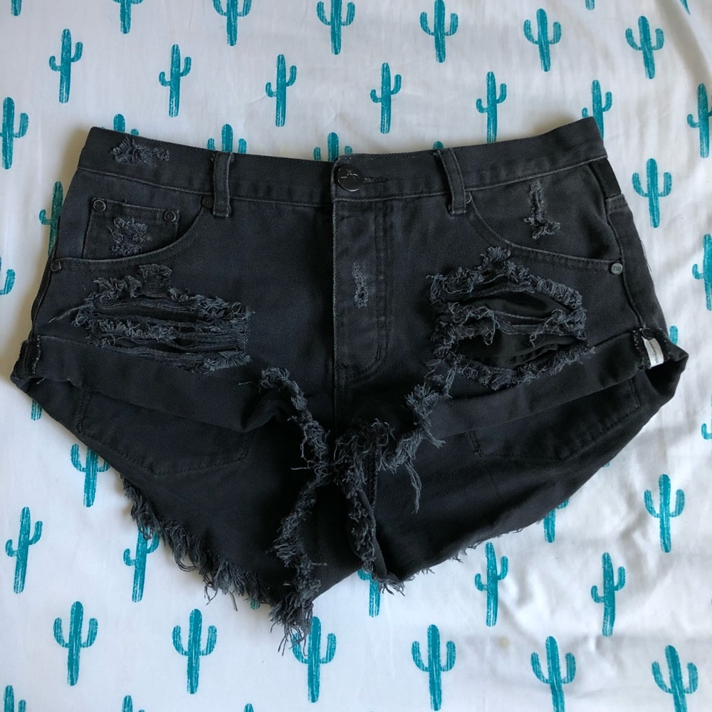 One Teaspoon black distressed “Bandits”